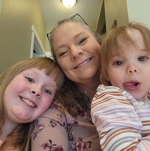 Meet your Posher, Dana